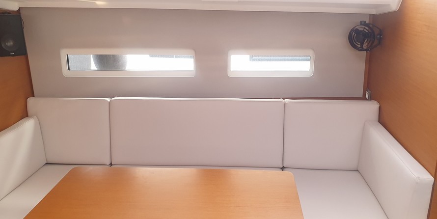 Jeanneau Sun Odyssey 410