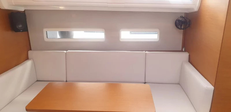 Jeanneau Sun Odyssey 410
