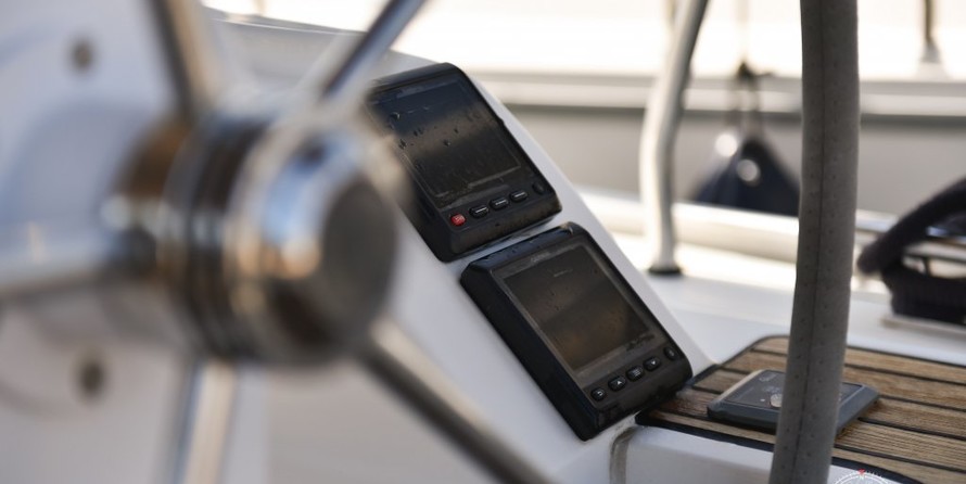 Bavaria 37