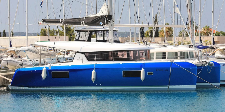 Lagoon 42 - 4 + 2 cab.
