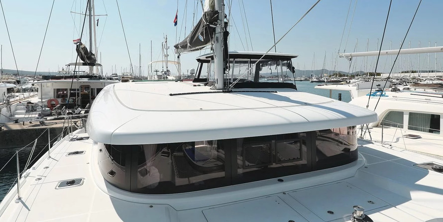 Lagoon 42 - 4 + 2 cab.