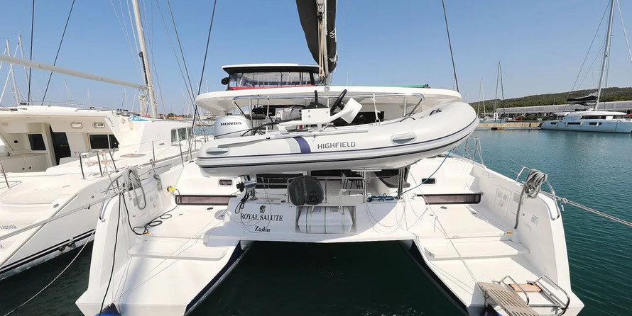 Lagoon 42 - 4 + 2 cab.