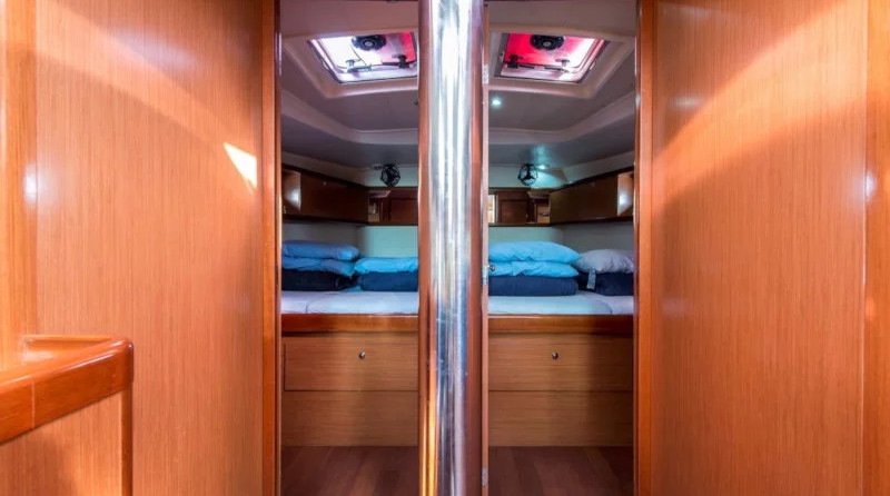 Oceanis 54