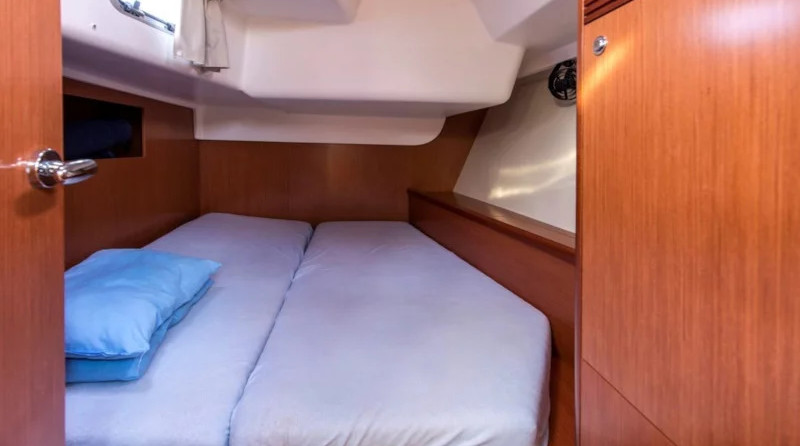 Oceanis 54
