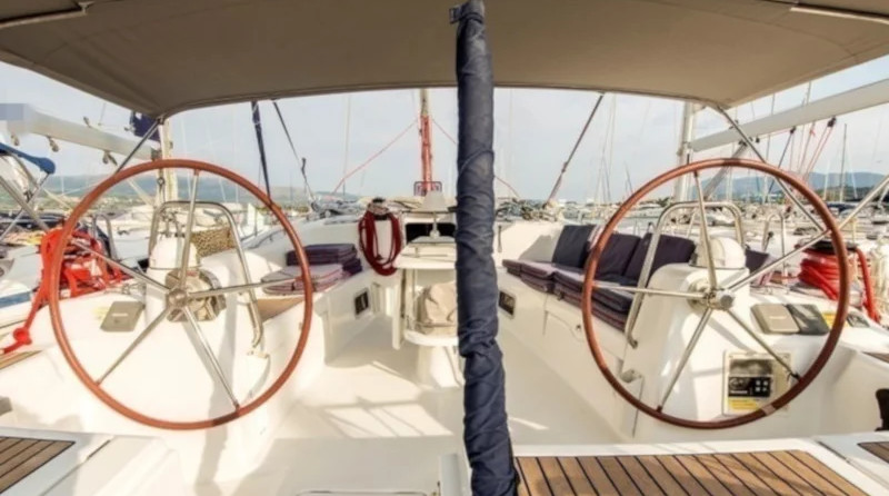 Oceanis 54