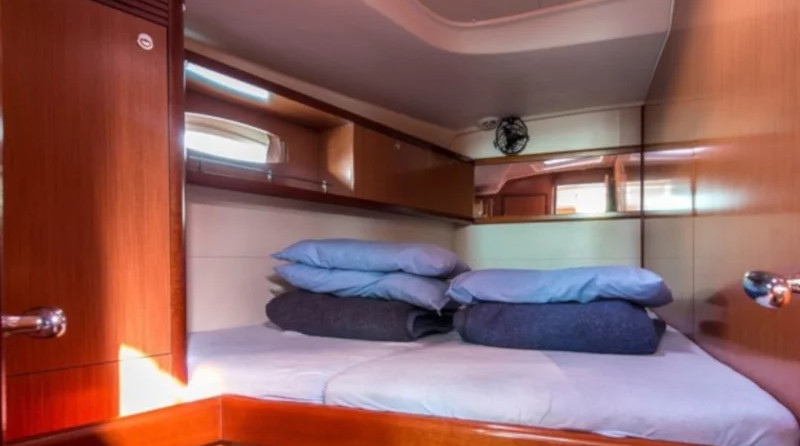 Oceanis 54