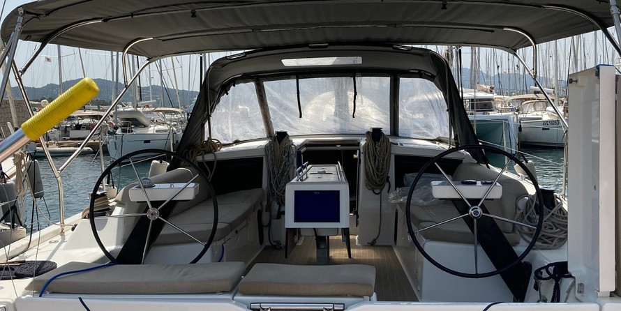 Dufour 430 Grand Large