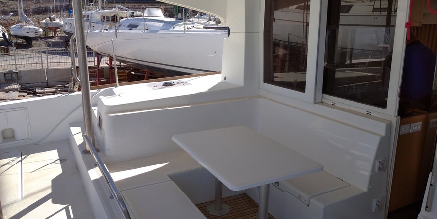 Lagoon 39