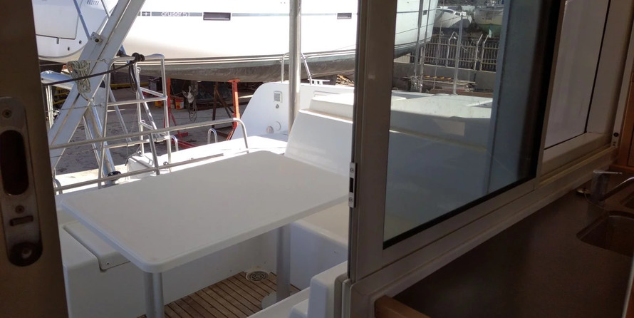 Lagoon 39