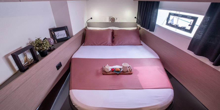 Fountaine Pajot Astréa 42