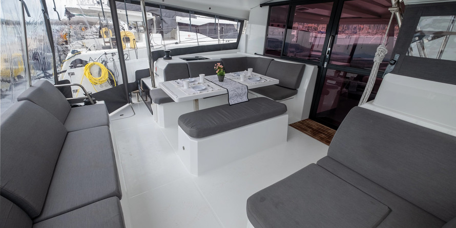 Fountaine Pajot Astréa 42