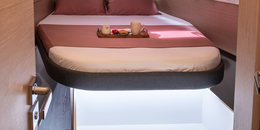 Fountaine Pajot Astréa 42