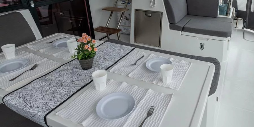 Fountaine Pajot Astréa 42
