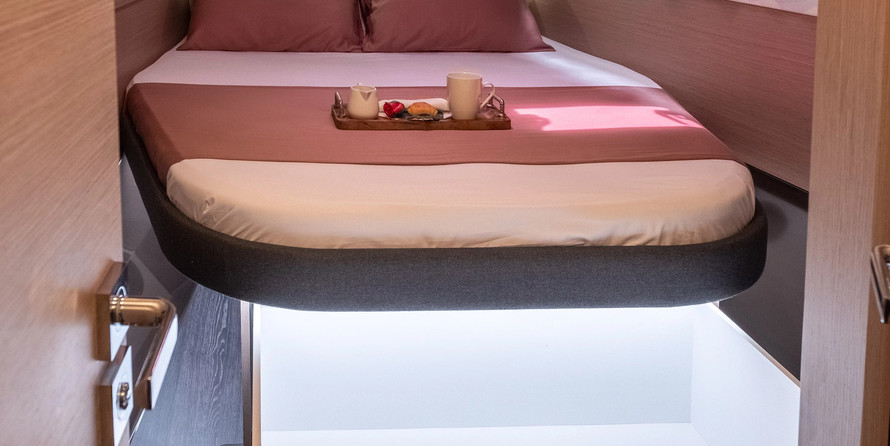 Fountaine Pajot Astréa 42