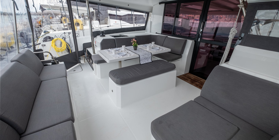 Fountaine Pajot Astréa 42