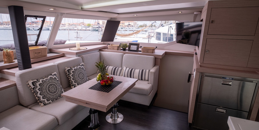 Fountaine Pajot Astréa 42