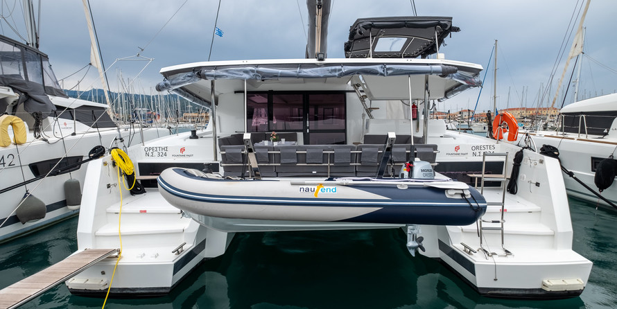 Fountaine Pajot Astréa 42