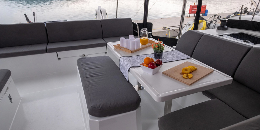 Fountaine Pajot Astréa 42