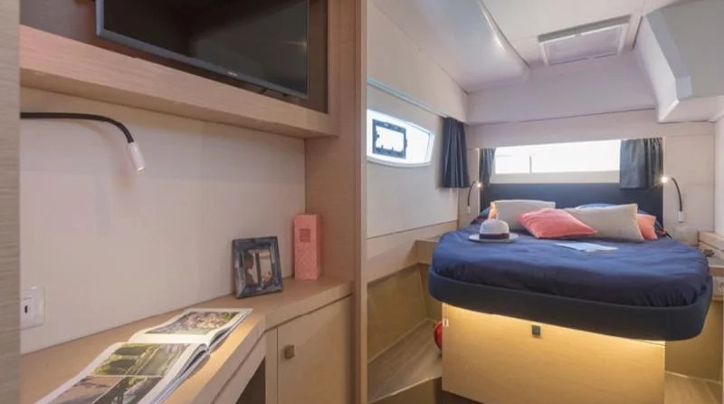 Fountaine Pajot Astréa 42