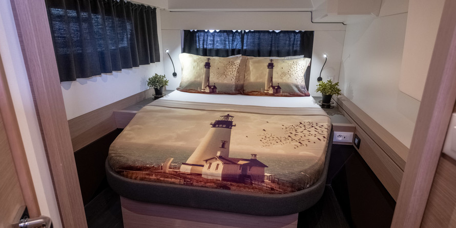 Fountaine Pajot Astréa 42