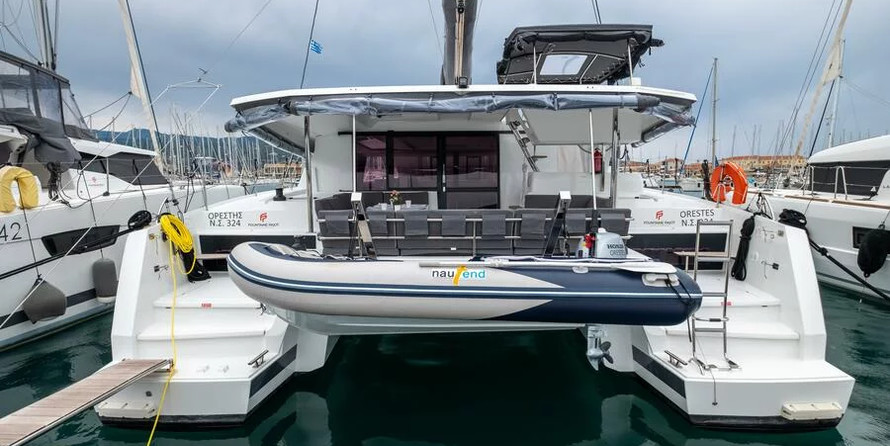 Fountaine Pajot Astréa 42