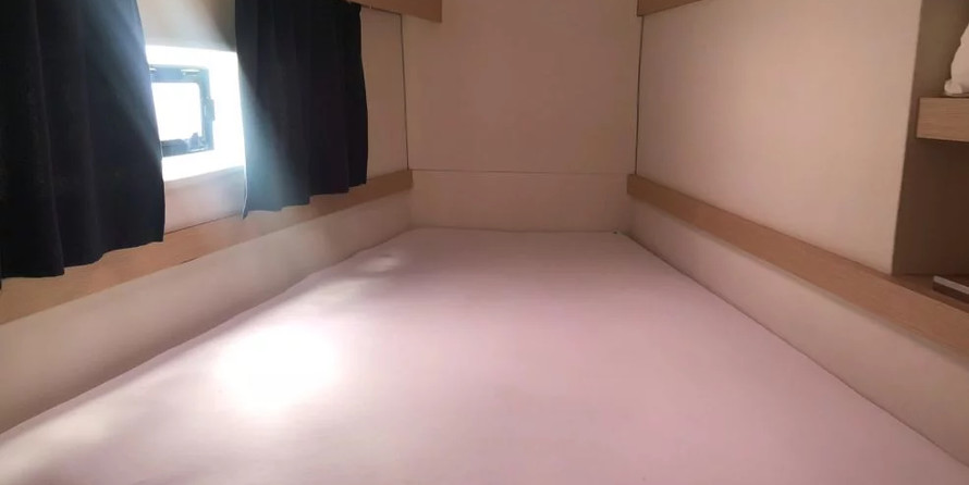 Fountaine Pajot Lucia 40