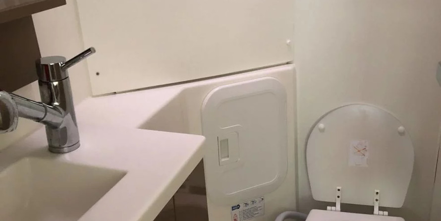 Fountaine Pajot Lucia 40