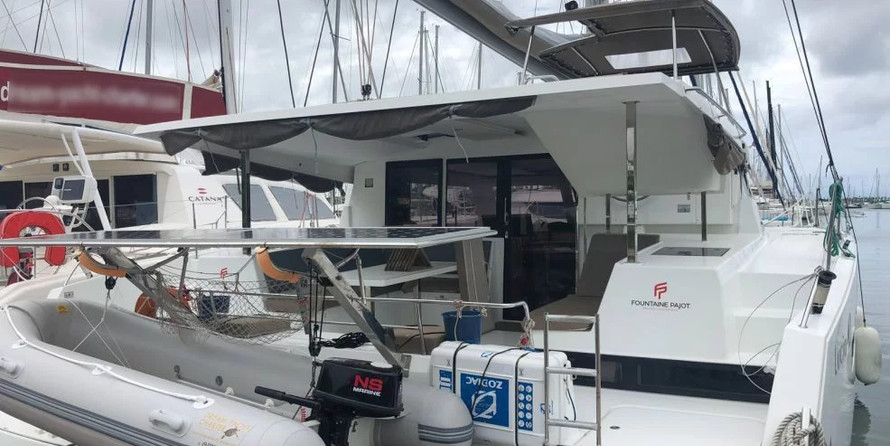 Fountaine Pajot Lucia 40