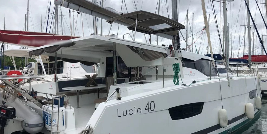 Fountaine Pajot Lucia 40