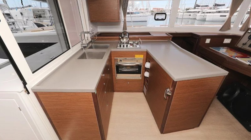 Lagoon 450