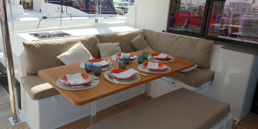 Fountaine Pajot Saona 47