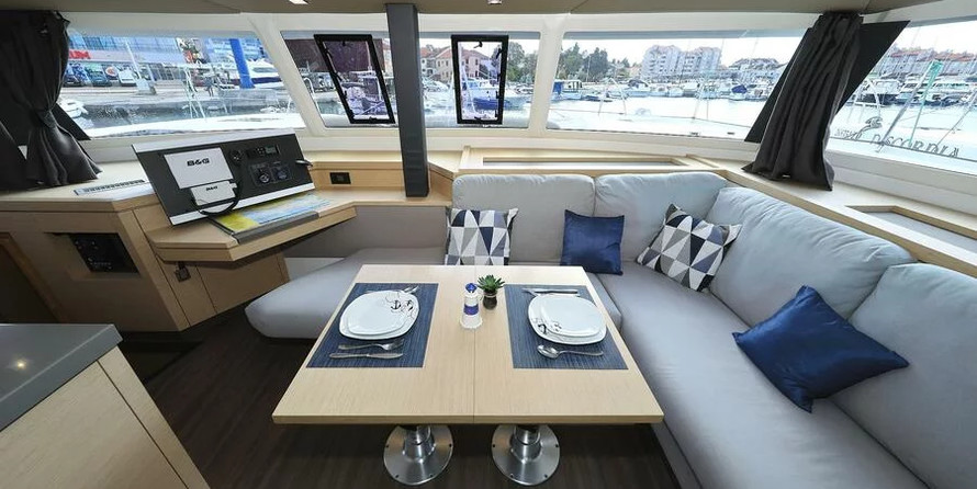 Fountaine Pajot Saona 47