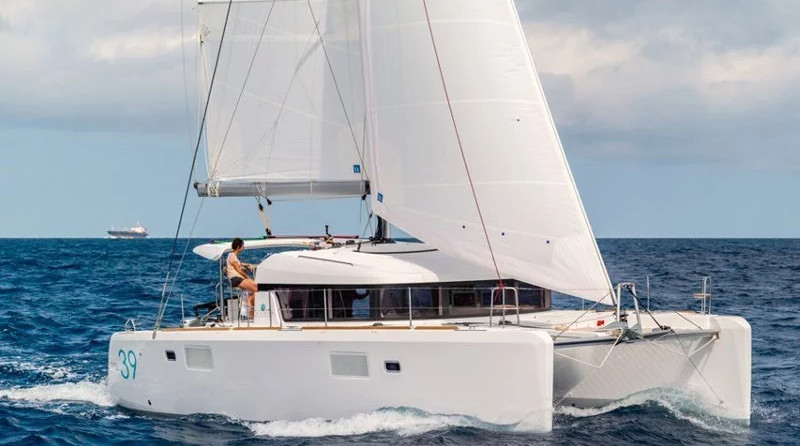 Lagoon 39