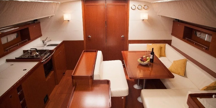 Beneteau Oceanis 50 Family