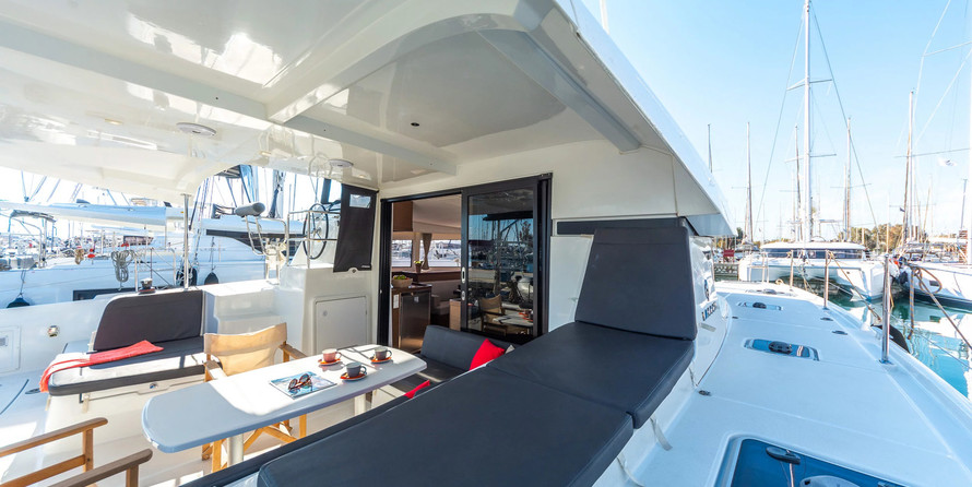 Lagoon 42 AC &amp; GEN