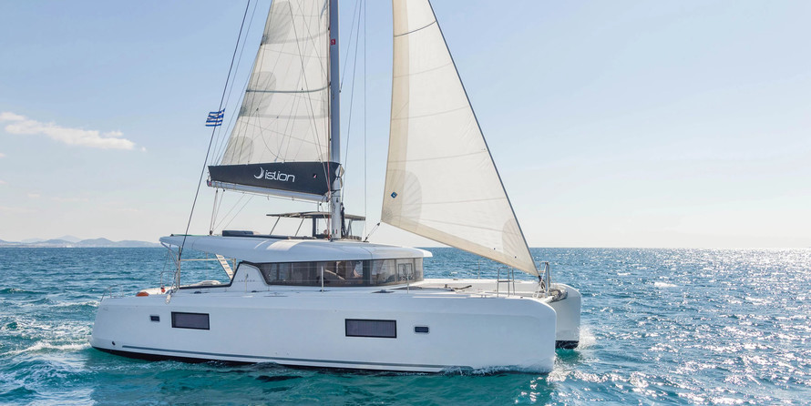 Lagoon 42 AC &amp; GEN