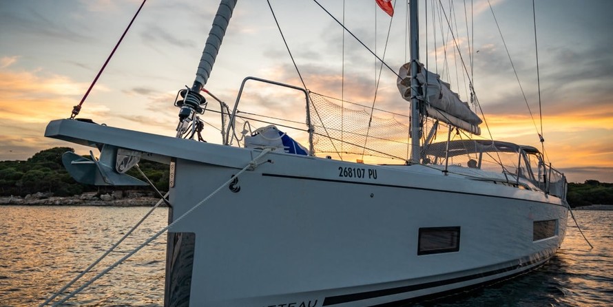 Oceanis 46.1 - owner's version