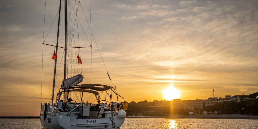 Oceanis 46.1 - owner's version