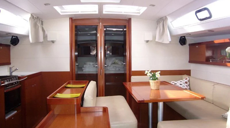 Beneteau Oceanis 50 Family