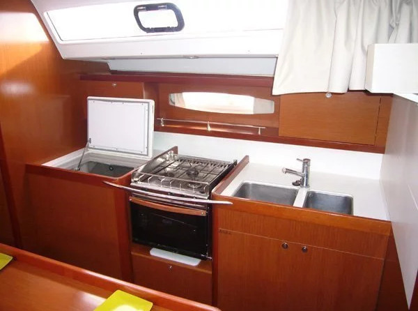 Beneteau Oceanis 50 Family