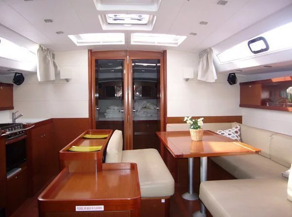 Beneteau Oceanis 50 Family