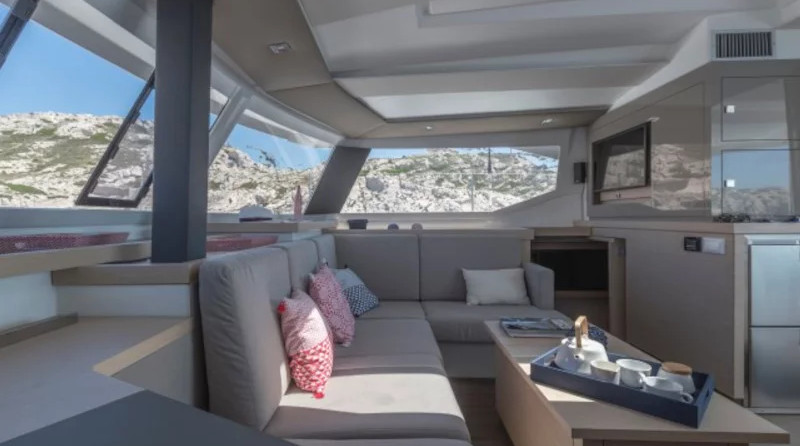 Fountaine Pajot Astréa 42