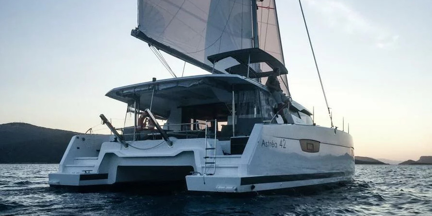 Fountaine Pajot Astréa 42