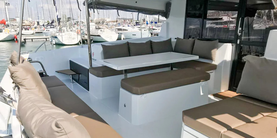 Fountaine Pajot Astréa 42