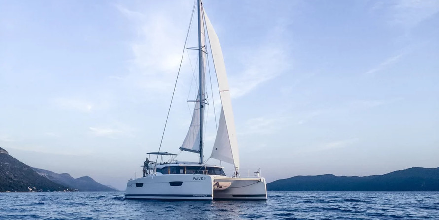 Fountaine Pajot Astréa 42