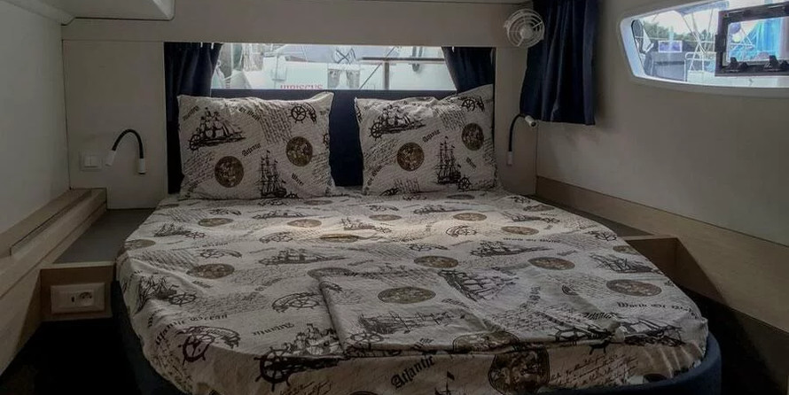 Fountaine Pajot Astréa 42