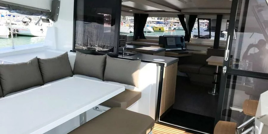 Fountaine Pajot Astréa 42