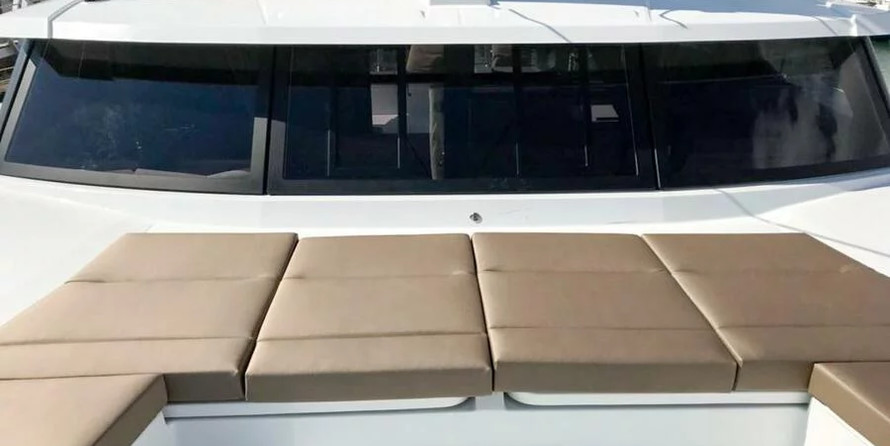 Fountaine Pajot Astréa 42