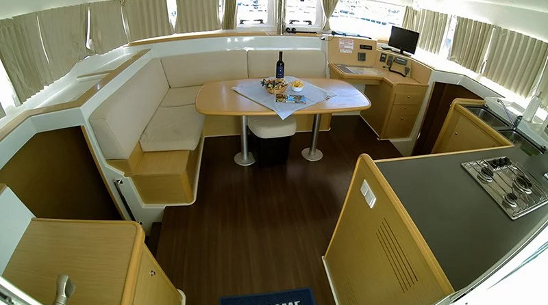 Lagoon 400 - 4 + 2 cab.