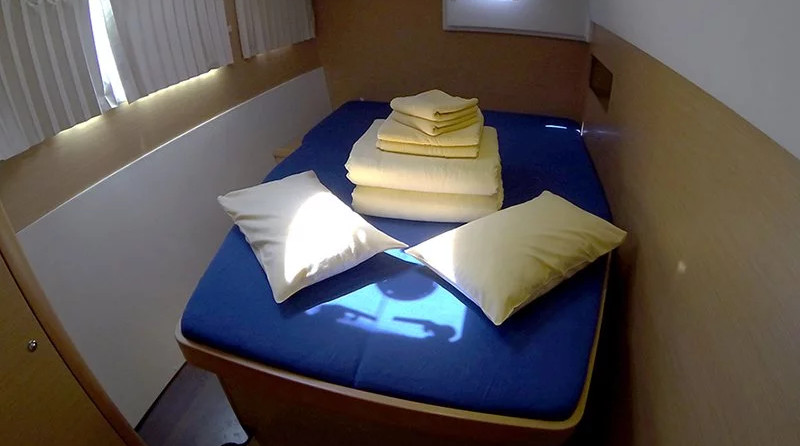 Lagoon 400 - 4 + 2 cab.